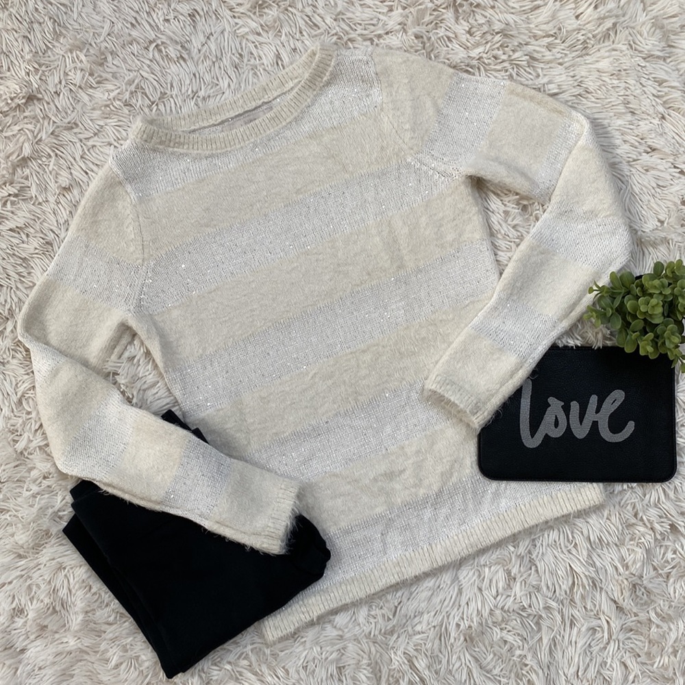 🎉HP🎉 Loft Crewneck Eyelash Sweater 💗 Ivory